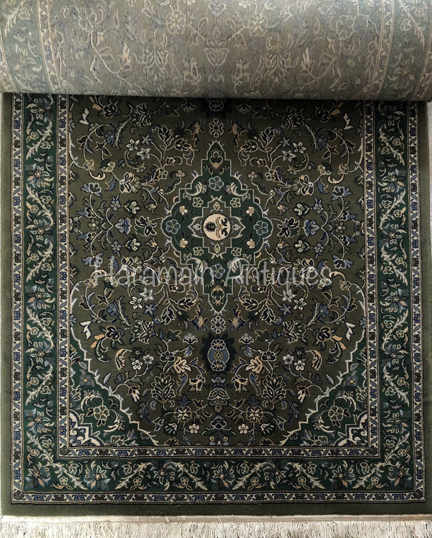 Full Carpet Used In Masjid Al Haraam - Makkah